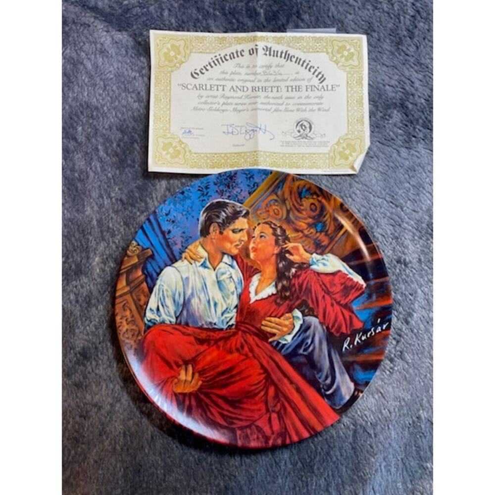 Scarlett & Rhett “The Finale” Collector Plate – Knowles Gone With The Wind